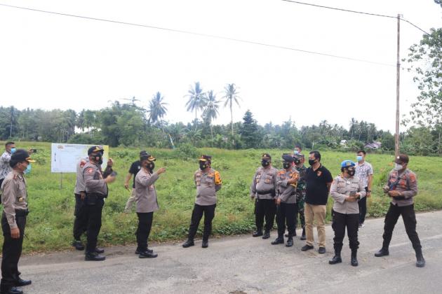 Didampingi Kapolres Bolmut, Kapolda Sulut Tinjau Lokasi Lahan Polres
