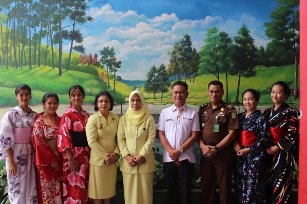 Program Jaksa Masuk Sekolah di SMKN 1 Manado, Ini Pesan Ketua IAD Wilayah Sulut