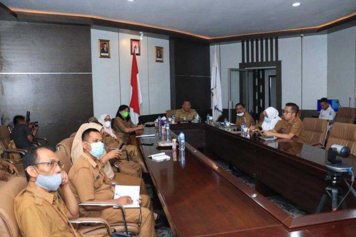 Bupati Depri Pontoh Ikuti Evaluasi P3DN Barang dan Jasa bersama Presiden Secara Virtual