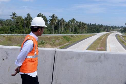 Besok, Presiden Jokowi Tinjau Vaksinasi dan Resmikan Jalan Tol Manado-Bitung