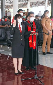 FDW Lantik Glady Kawatu Jadi Penjabat Sekda Minsel