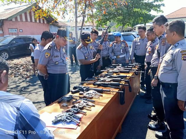 Senpi Personel Jajaran Diperiksa Wakapolres Minsel