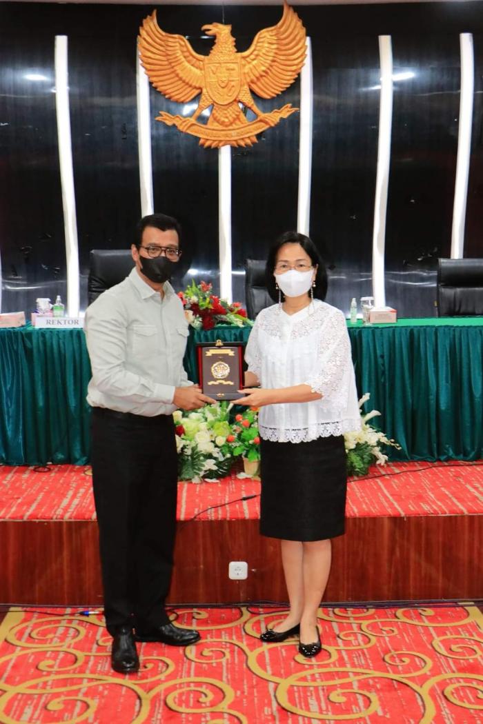 Gubernur Lemhannas RI Kunjungi Unsrat