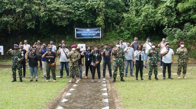 Pererat Hubungan Dengan Insan Pers Lantamal VIII Gelar Latihan Menembak Bersama