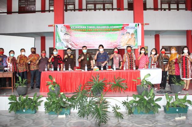 Tim Penkum Kejati Sulut Lakukan  Penyuluhan dan Penerangan Hukum  di SMA Negeri 1 Bitung 