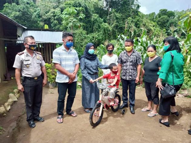 Viral di Youtube Pimpin Ibadah Bocah 6 Tahun Asal Desa Kinamang Mendapat Apresiasi Kapolres Minsel