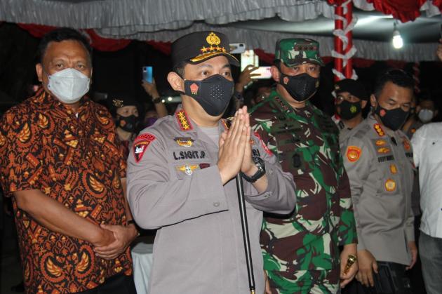 Ini Harapan Kapolri Saat Mengunjungi Gereja Katedral Manado dan GMIM Paulus