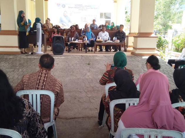 Ketua TP-PKK Boltim Buka Sosialisasi IVA Tes