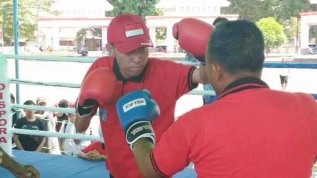 Bupati Iskandar Buka Turnamen Tinju se-BMR
