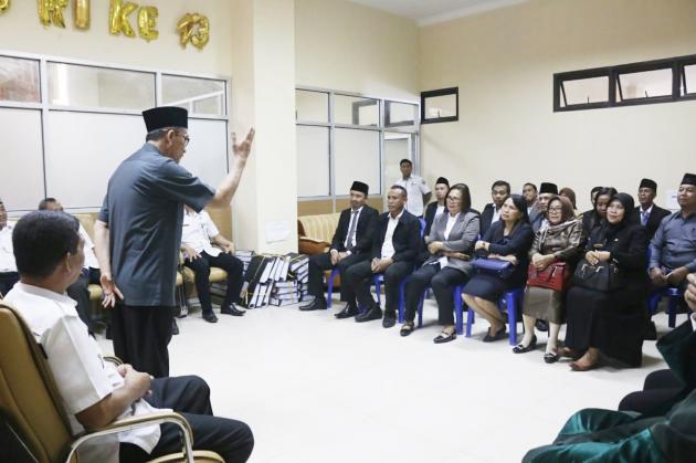 Sekda Boltim Lantik 19 Pejabat Pemkab