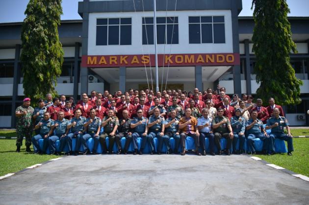 Mahasiswa Unhan Studi Visit di Mako Lantamal VIII
