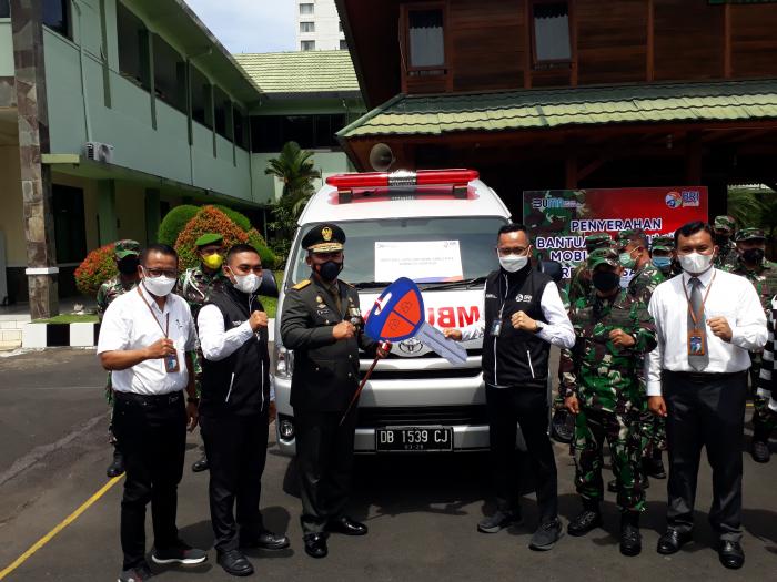 Korem 131/Santiago Terima CSR 1 Unit Mobil Ambulance Dari BRI