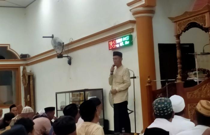 Bupati Bolsel Ajak Jamaah Syukuri Nikmat dan Jaga Silaturahmi, Saat Laksanakan Tarwih Pertama