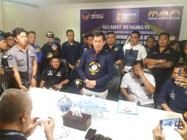Ribuan Massa Antar GSVL Mendaftar Cagub