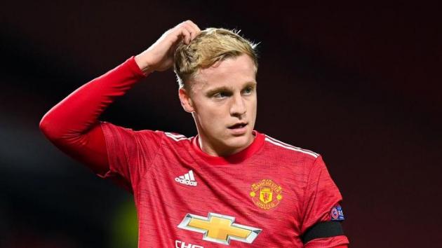 Di Ajax Jadi Mesin Pencetak Gol, Di MU Van De Beek Jadi ’FIGURAN’