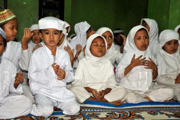 CSR PLN Peduli Sentuh Panti Asuhan di Kotamobagu