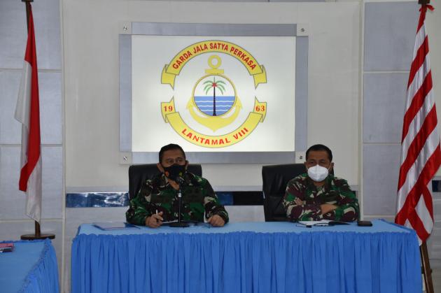 Danlantamal VIII Pimpin Rapat Staf