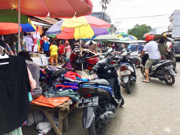 Kendaraan Dilarang Parkir di Area Pasar Serasi