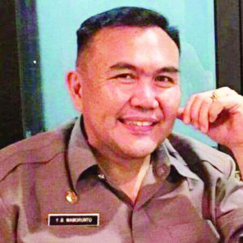 Pohon Bikin Rusak Jalan, DLH Langsung Bertindak