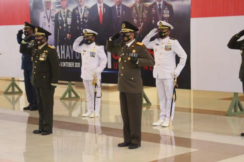 Kejati Sulut Hadiri Upacara HUT ke 75 TNI di Kodam XIII/Merdeka