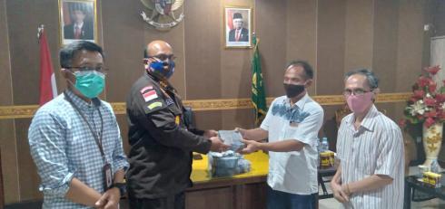 Kejari Bitung Menerima Penitipan Uang Perkara Tindak Pidana Korupsi Sebesar Rp.1.082.000.000