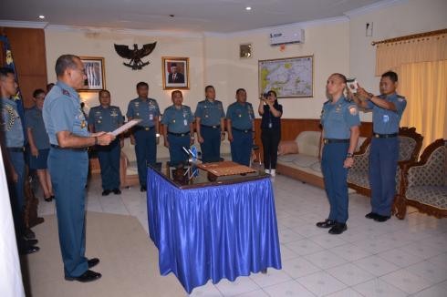 Mayor Laut (T) Harry Prasetyo Resmi Kadisfaslan Lantamal VIII