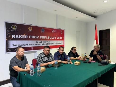 Ketua Umum Irwan Ali Motivasi PBFI Sulut Jelang PON 2024 