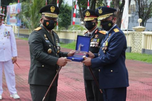 Forkopimda Lomba Menembak Bhayangkara 75th Anniversary Shooting Championship 2021 Piala Kapolda Sulut Danlanudsri Juara 3