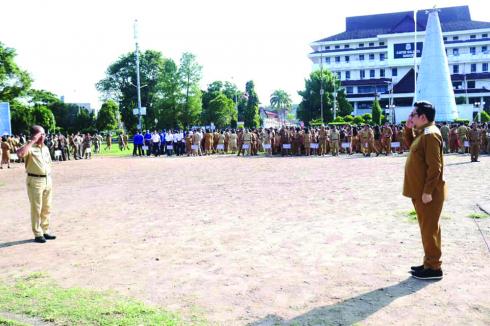 Bastiaan: Jelang Natal, ASN Tidak Abaikan Tugas Melayani Masyarakat