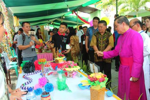 Wawali Kotamobagu Hadiri Pertemuan Berkala SMP Katolik se-Keuskupan Manado