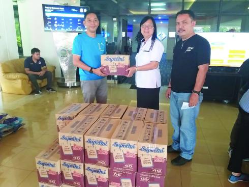 Diskominfo Manado Salurkan Bantuan Bencana Alam