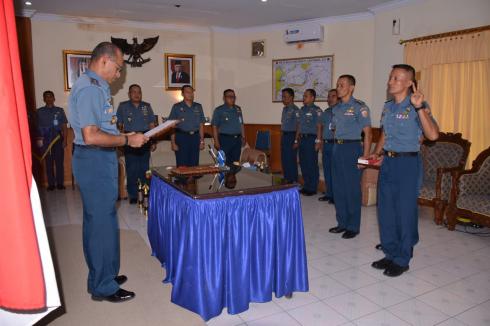 Mayor Laut (S) Adie Hartanto S.E, Jabat Kadisbek