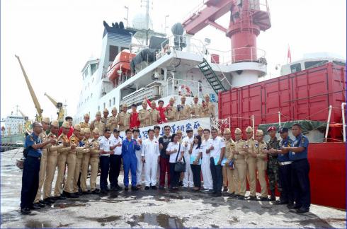 Awal Tahun 2018, Taruna BDP MInsel Berkunjung Ke Kapal Riset China, RV. Kexue