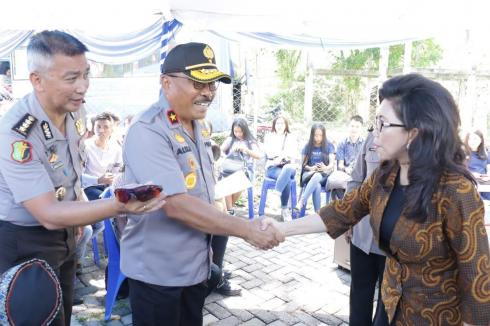 Wakapolda Buka Kegiatan Bakti Kesehatan Polri di Unima