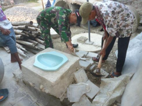 Proyek Jamban Desa Sakti Berlanjut