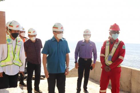 Wali Kota AA Kunjungi Lokasi Penataan Pantai Malalayang