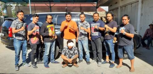 Duh, Nekat Lempar Mobil Patroli Polisi, Randi Diringkus Tim Resmob Polda