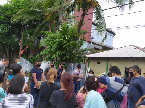 Peduli Korban Banjir Manado, Akabri Udara Tahun 1997 Bagikan Sembako