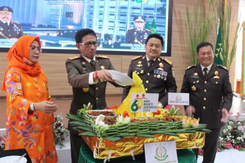  Puncak Peringatan HBA ke-60 Kejati Manado Gelar Upacara 