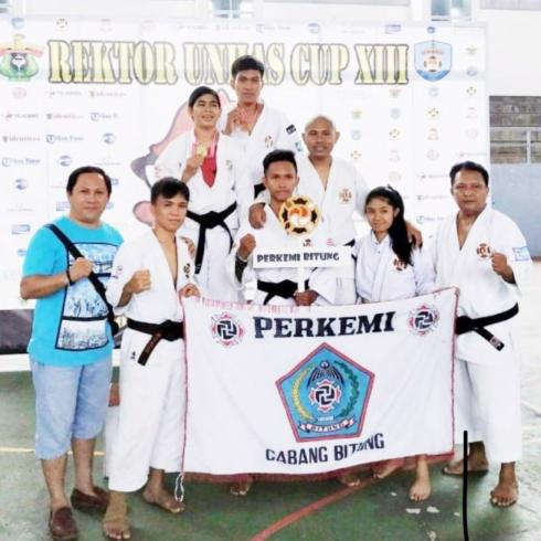 Dua Atlit Kempo Bitung Raih Medali Emas