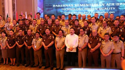 Suatu Kehormatan, Kajati Sulut Menyaksikan MOU Jaksa Agung dan Menteri ATR/BPN