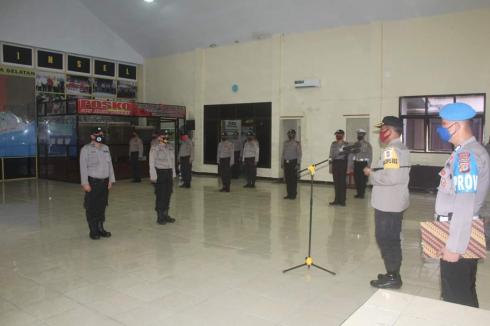 Terapkan Protokoler COVID-19, Polres Minsel Gelar Upacara Kenaikan Pangkat Delapan Personel Bintara