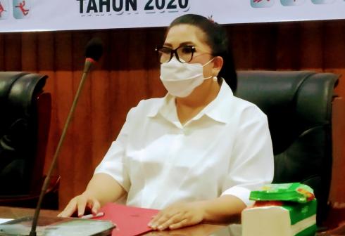 Glady Kandouw Pimpin KONI Minahasa