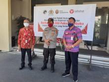 Peduli Komunitas, KSP Sahabat Mitra Sejati dan Bank Sampoerna Bersinergi dengan Dinas Koperasi dan Kepolisian Berbagi Sembako   