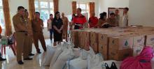 Pemkab Minahasa Serahkan Bantuan Tahap Pertama Korban Bencana Gunung Ruang
