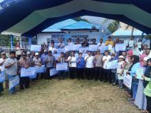 Sehan Serahkan Bantuan Untuk Nelayan