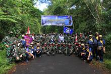 Jaga Kemampuan Fisik Prajurit Lantamal VIII Latihan Di Gunung Mahawu