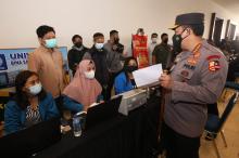 Permintaan Kapolri , Semua Lokasi Pusat Aktivitas Warga Dipasangi Aplikasi PeduliLindungi