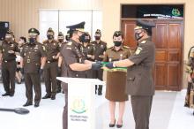 Lantik Wakajati Sulut dan Kajari Manado, Kajati : Pengangkatan, Penempatan, Serta Alih Tugas Pejabat di Lingkungan Kejaksaan Merupakan Hal Yang Biasa dan Wajar