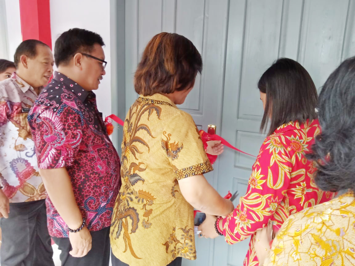 Bitung Wawali resmikan laboratorium.SMU 3 Bitung Wawali resmikan laboratorium.SMU 3